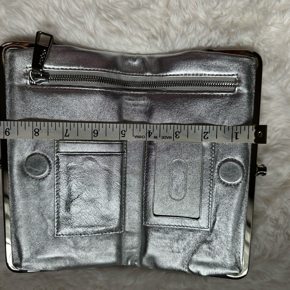 Hobo Lauren clutch wallet - Picture 5 of 7